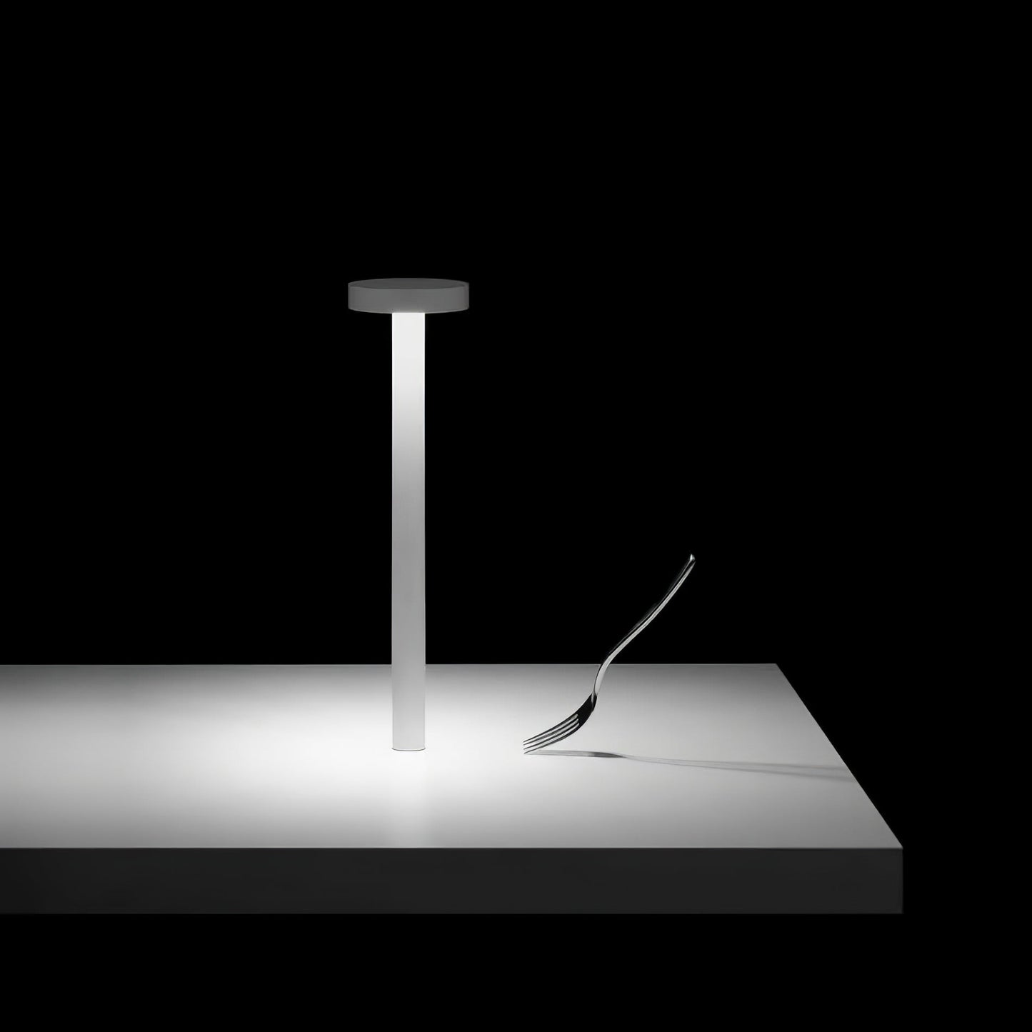 Compact Portable Table Lamp with Magnetic Base