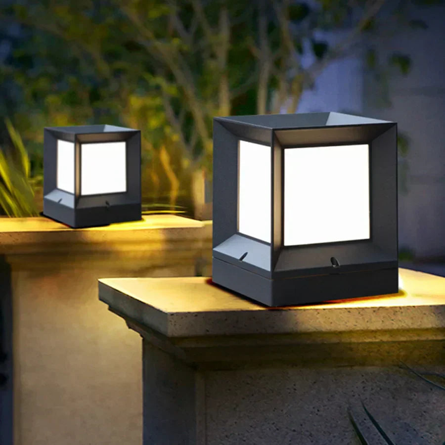 Stylish Garden Post Lamp