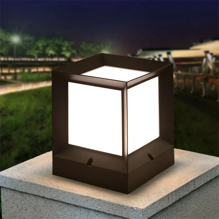 Stylish Garden Post Lamp - Fesara