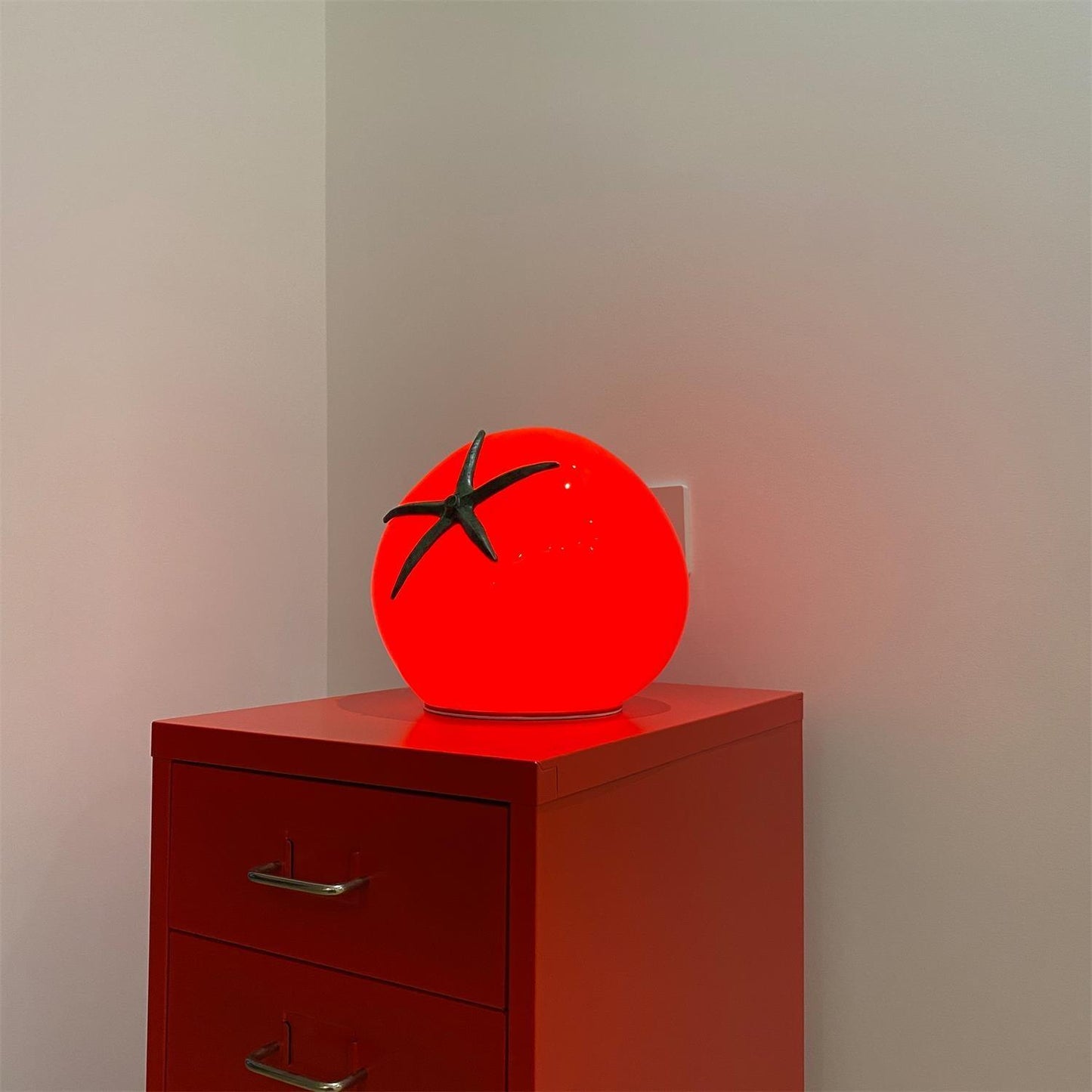 Vibrant Red Glass Table Lamp