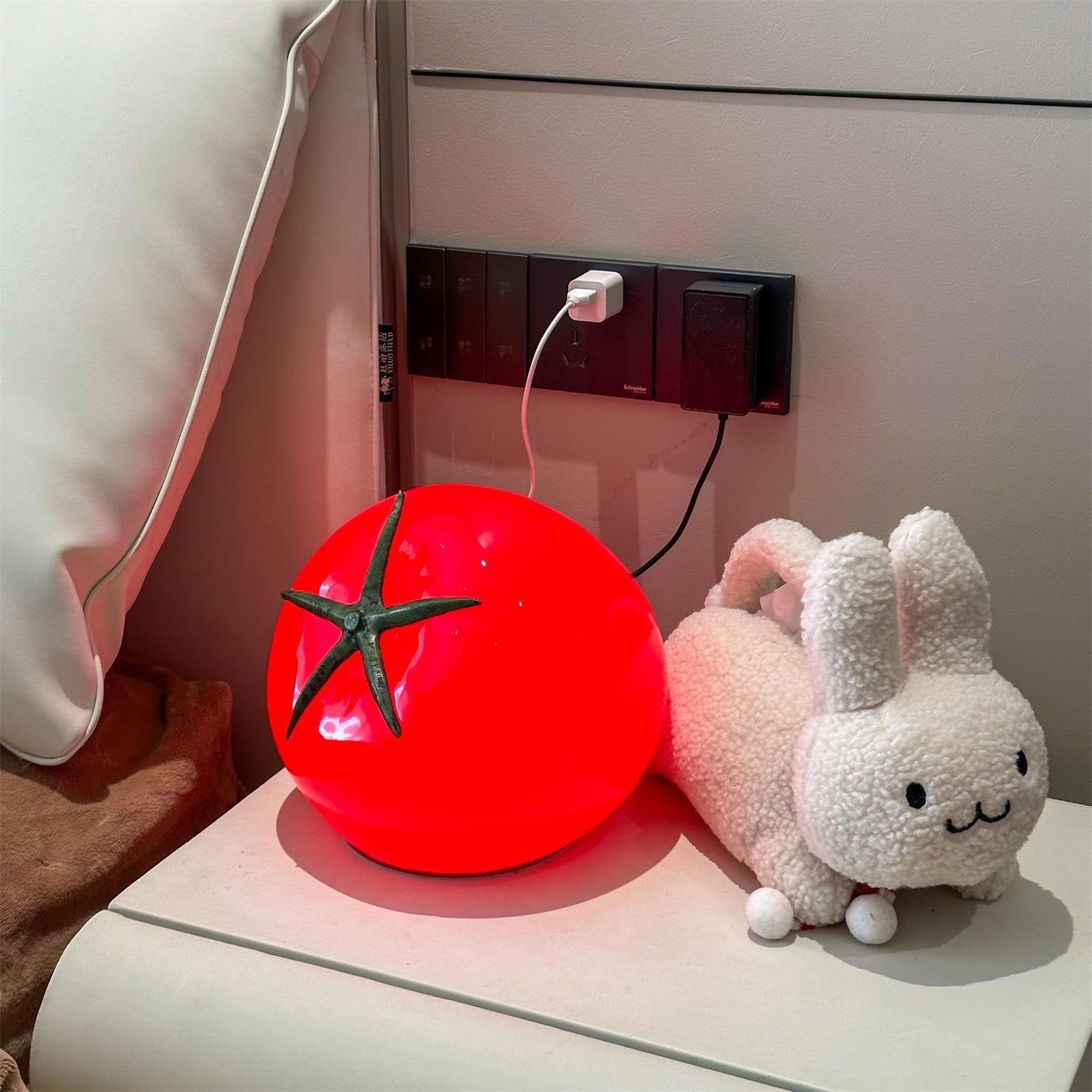 Vibrant Red Glass Table Lamp