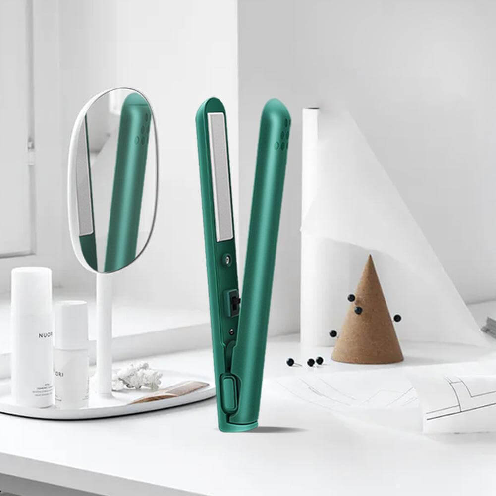 TressMini | Portable Ceramic Hair Straightener – Lightweight Travel Styling Tool 3