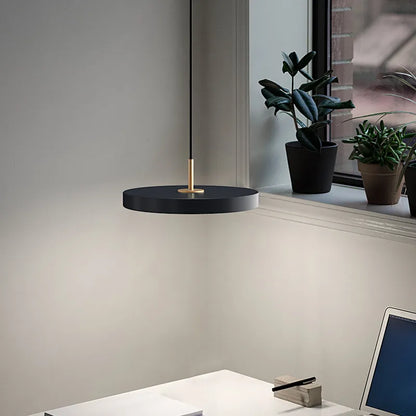 Fesara | Sleek Metal UFO Table Lamp