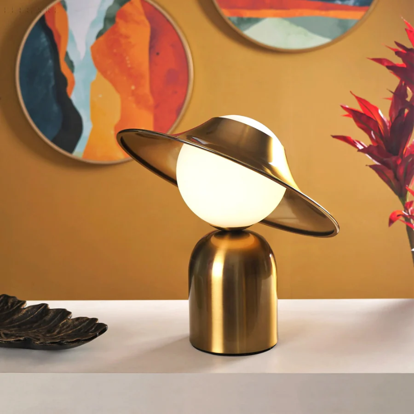 Elegant Gold Tone Metal Table Lamp - Fesara