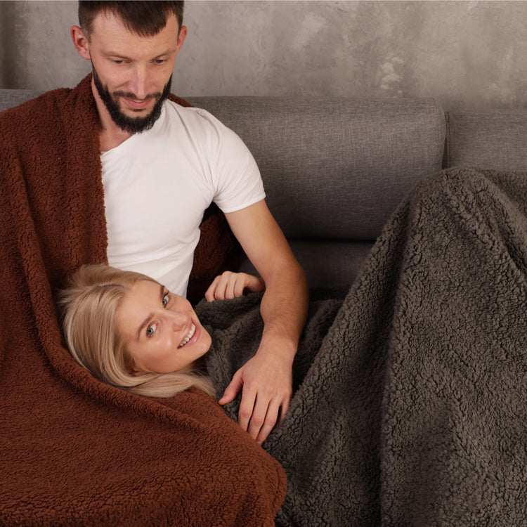Soft Plush Waterproof Throw Blanket