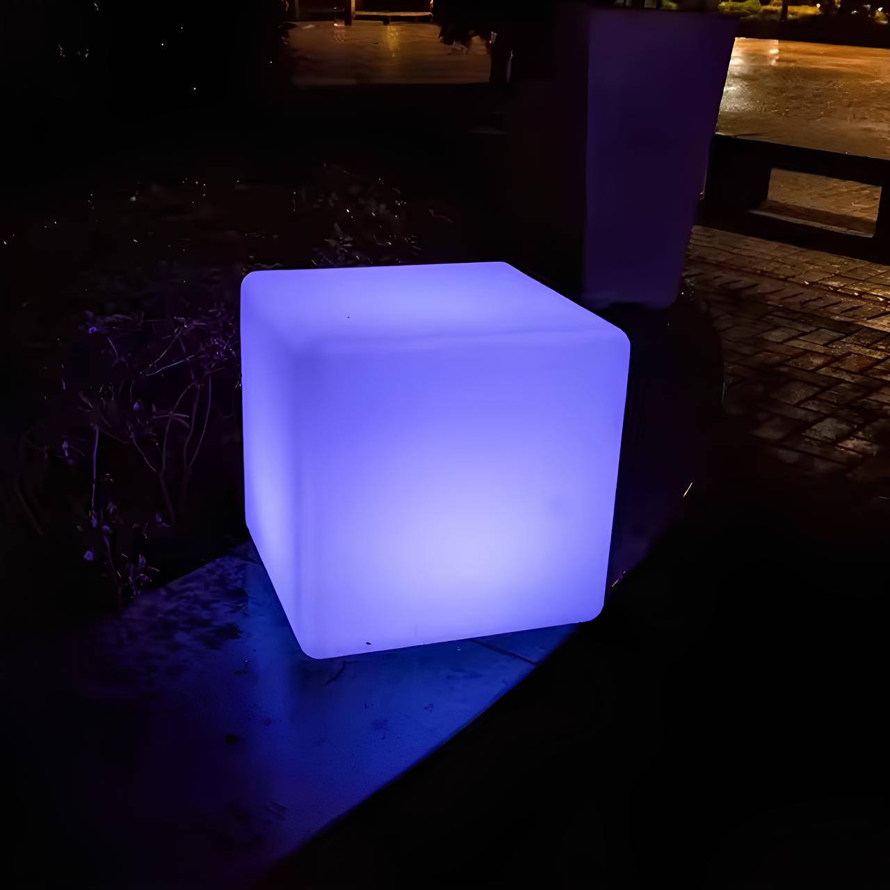 Modern Cube Outdoor Lamp