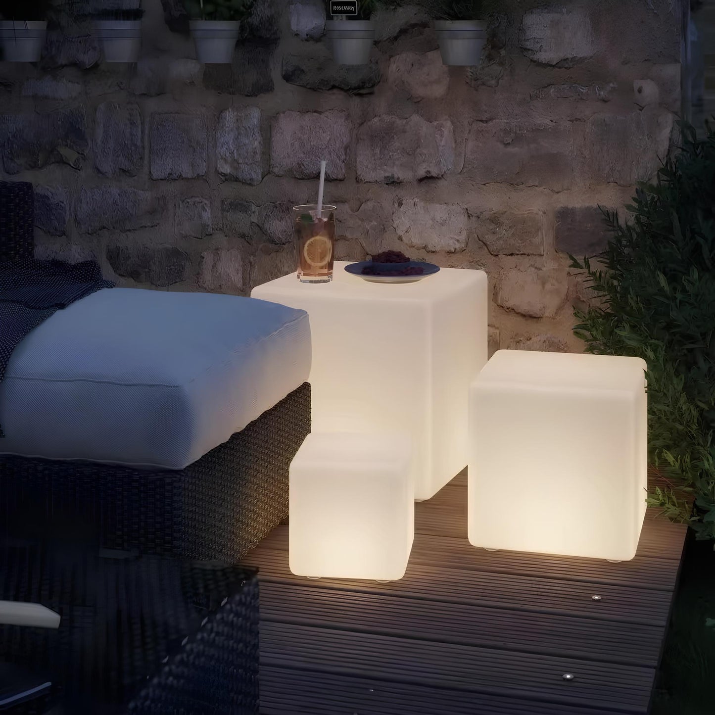 Modern Cube Outdoor Lamp