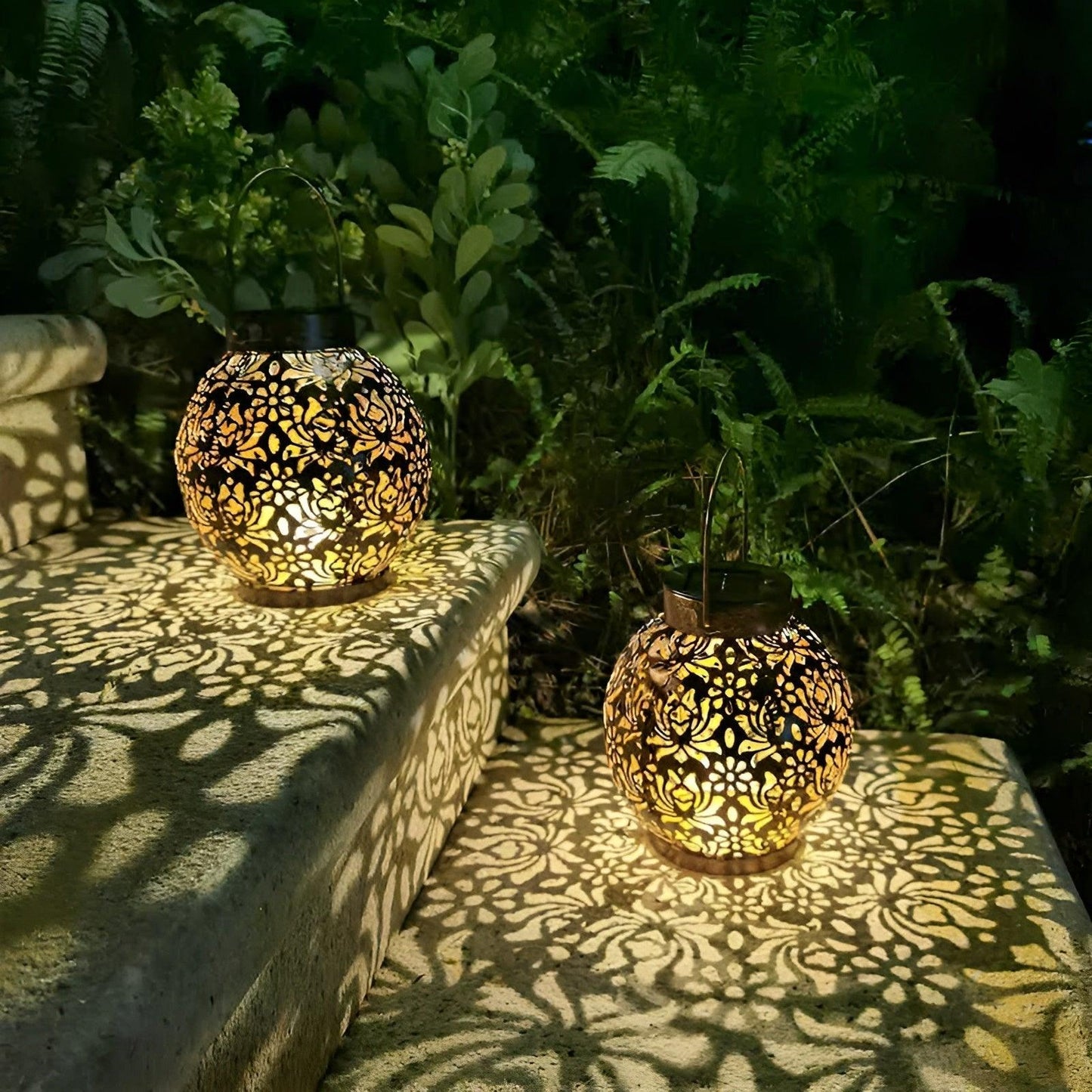 Solar Powered Outdoor Hanging Lamp