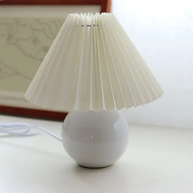 Elegant Traditional Vintage Table Lamp