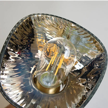 Elegant Traditional Wall Light