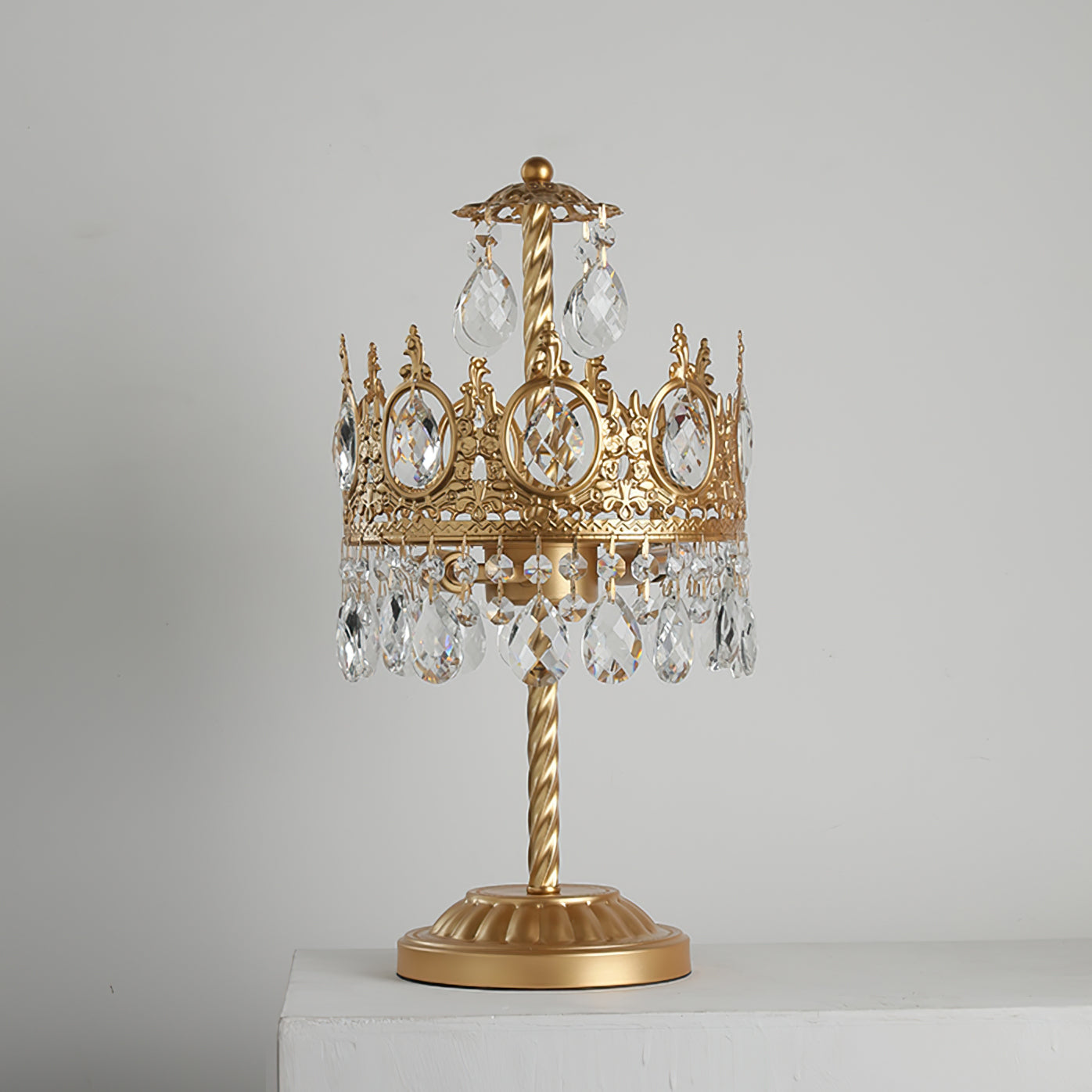 Luxurious Glass Table Lamp with Metallic Base