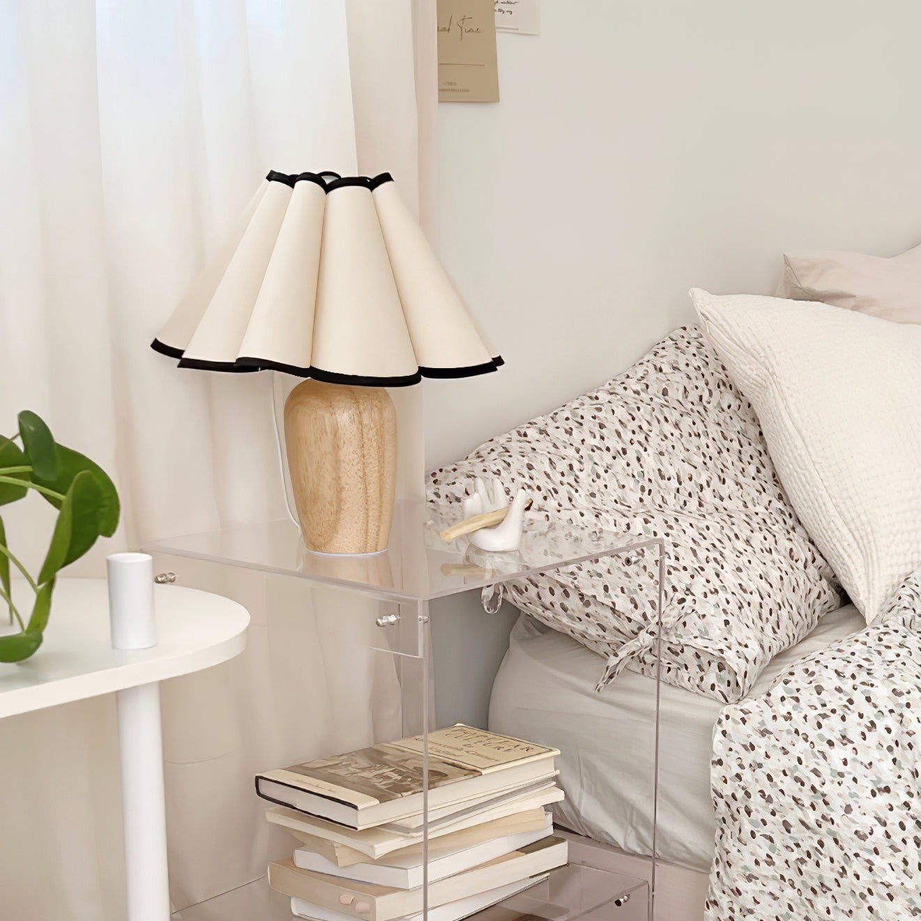 Classic Textured Woven Table Lamp