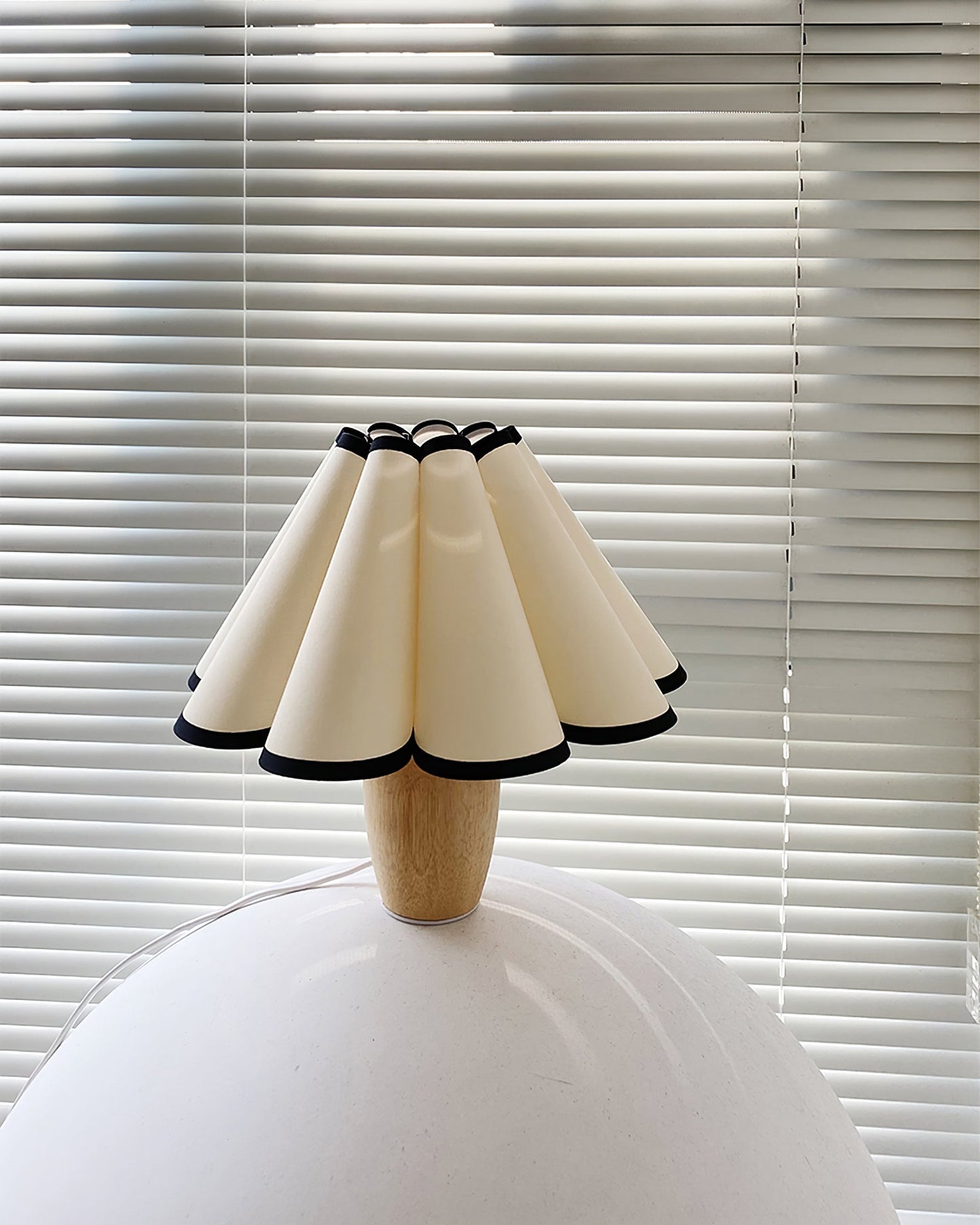 Classic Textured Woven Table Lamp