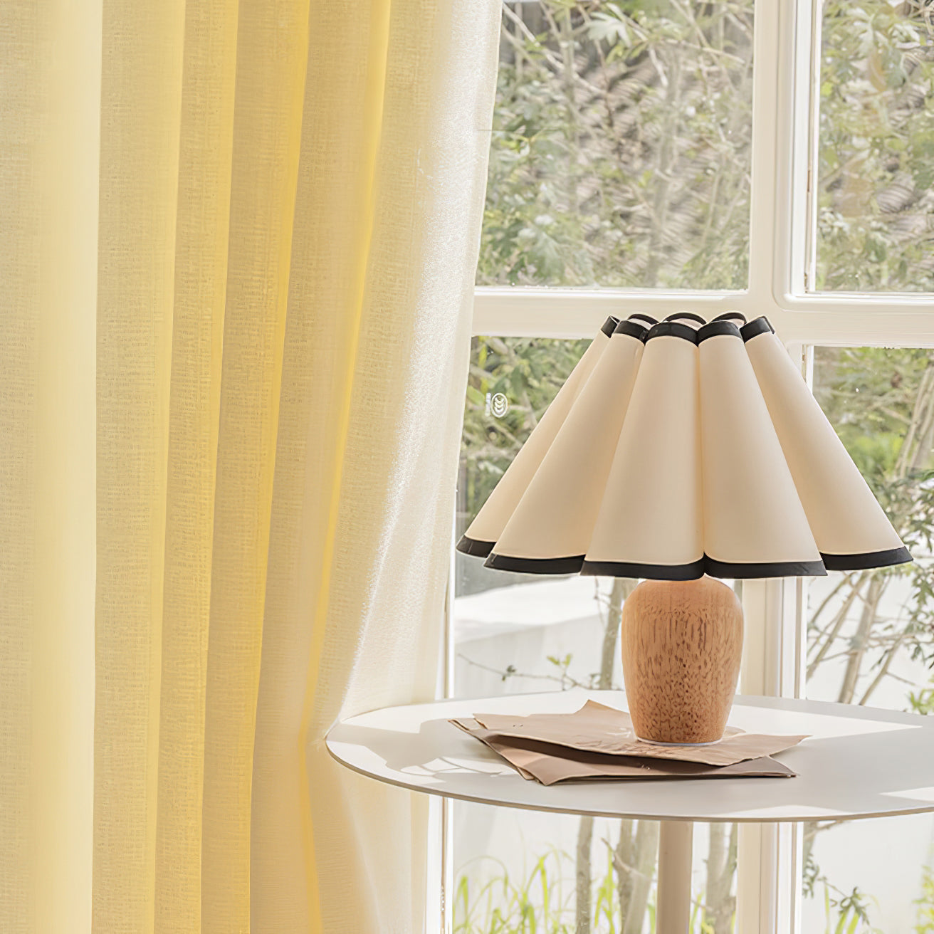 Classic Textured Woven Table Lamp