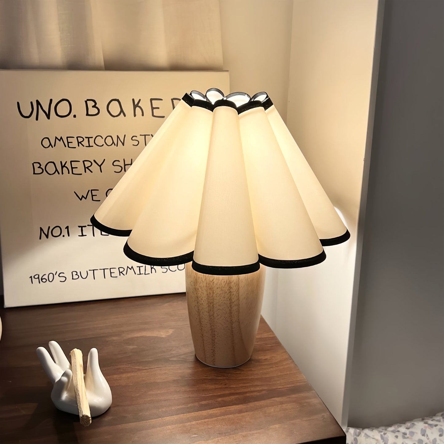 Classic Textured Woven Table Lamp