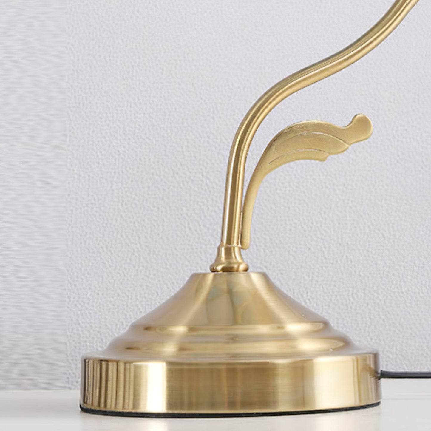 Elegant Flower Glass Desk Lamp