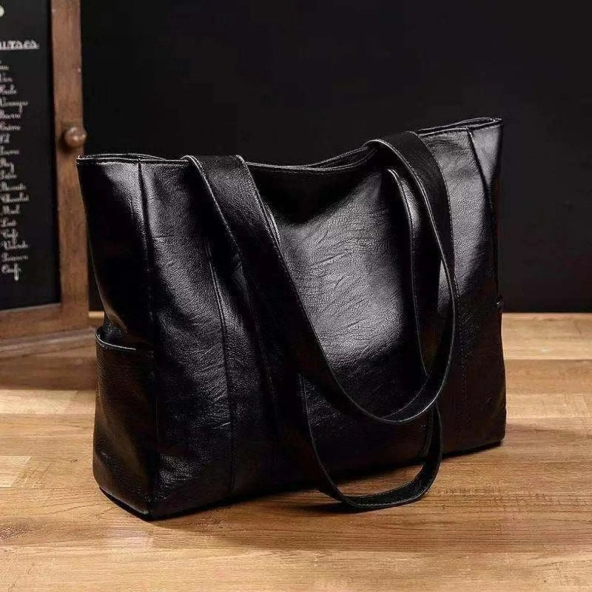 Vintara | Elegant Vintage Leather Shoulder Bag for Women 2
