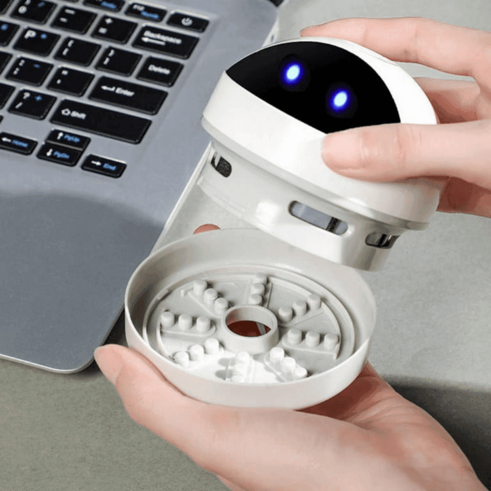 Vivolux | USB Rechargeable Mini Tabletop Vacuum Cleaner 5