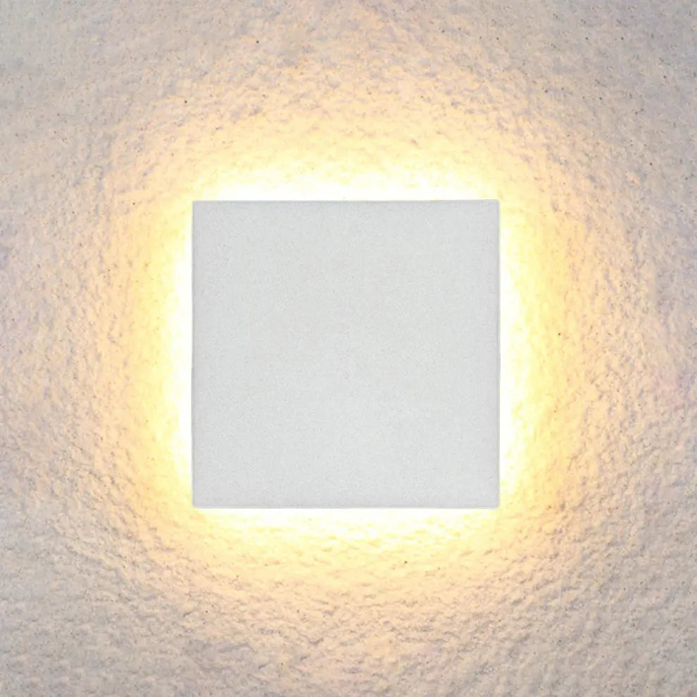 Sleek Contemporary Outdoor LED Wall Light Metal