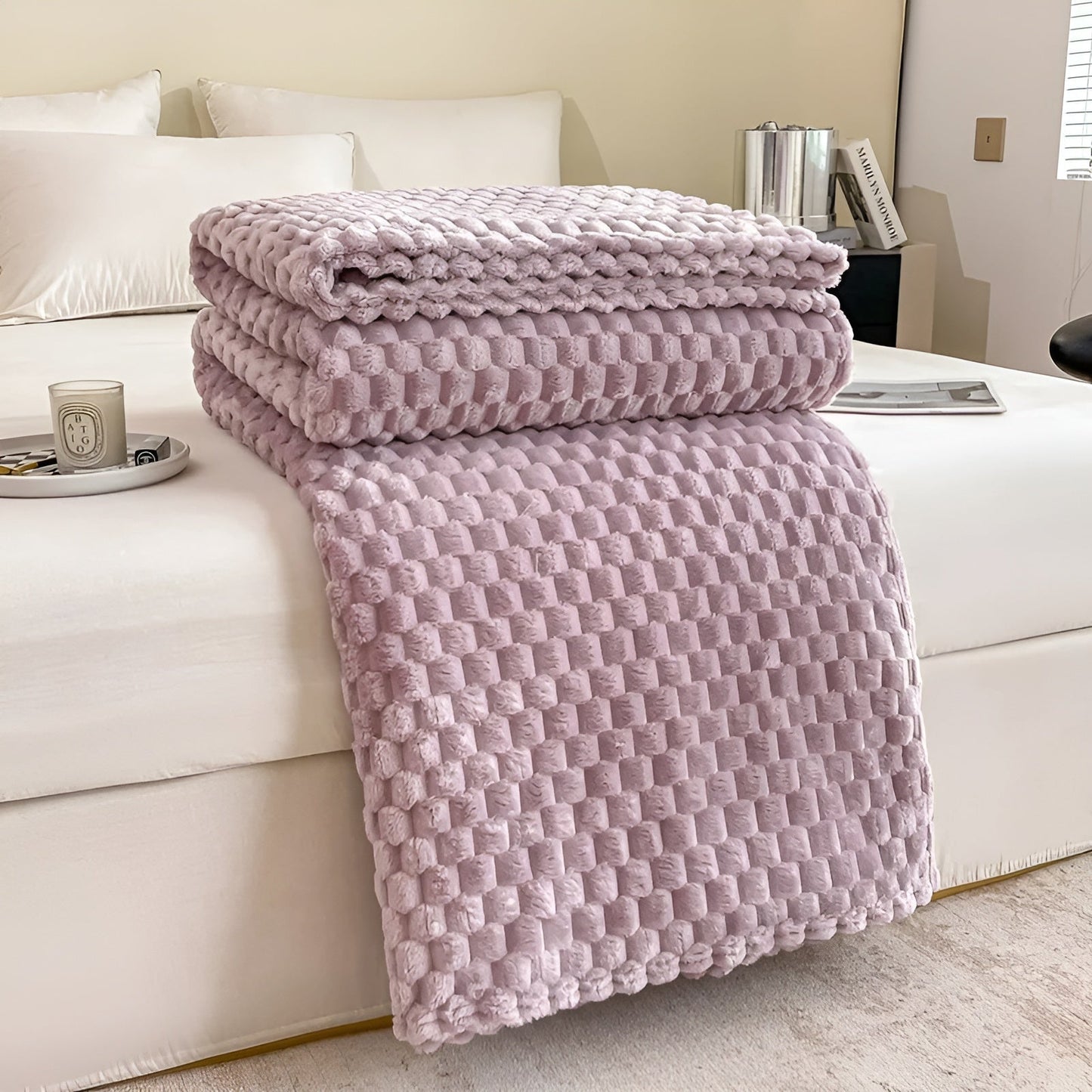 Soft Plush Fleece Blanket for Cozy Warmth