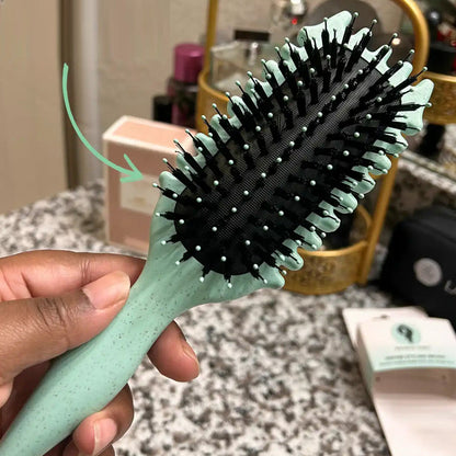 WaveLuxe | Anti-Frizz Detangling Brush for Curly Hair 3