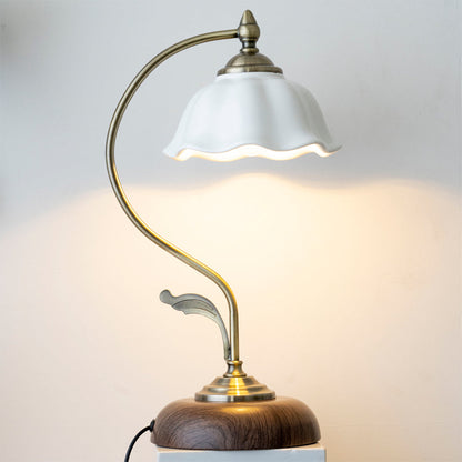 Classic Wooden Table Desk Lamp