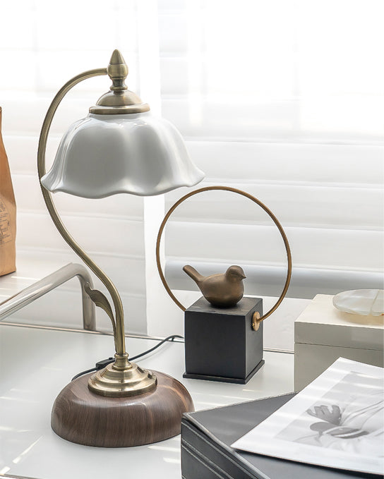 Classic Wooden Table Desk Lamp