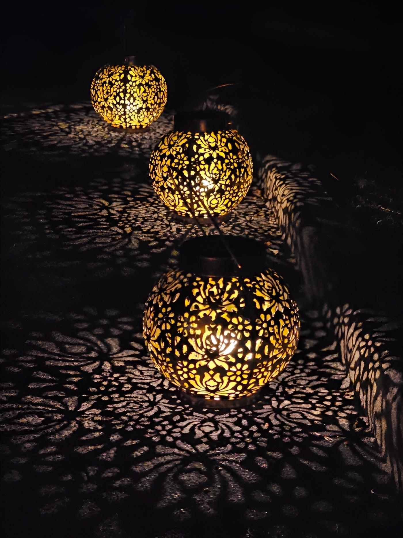 Solar Powered Outdoor Hanging Lamp