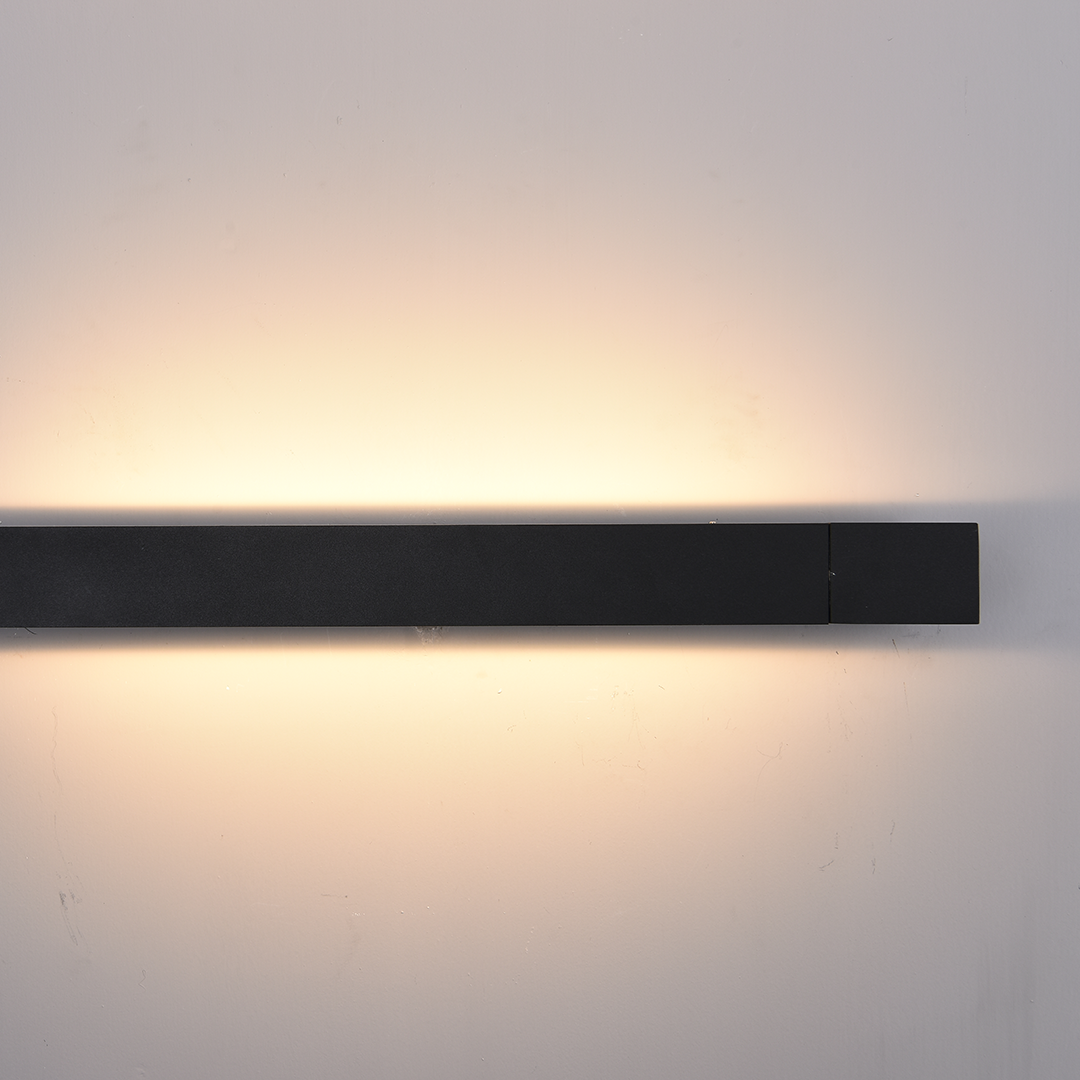 Adjustable Slim LED Wall Lamp