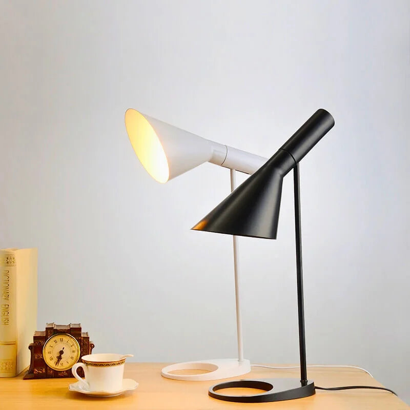 Simple Modern LED Desk Lamp