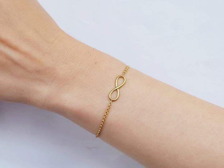 Elegant 14k Gold Infinity Chain Bracelet