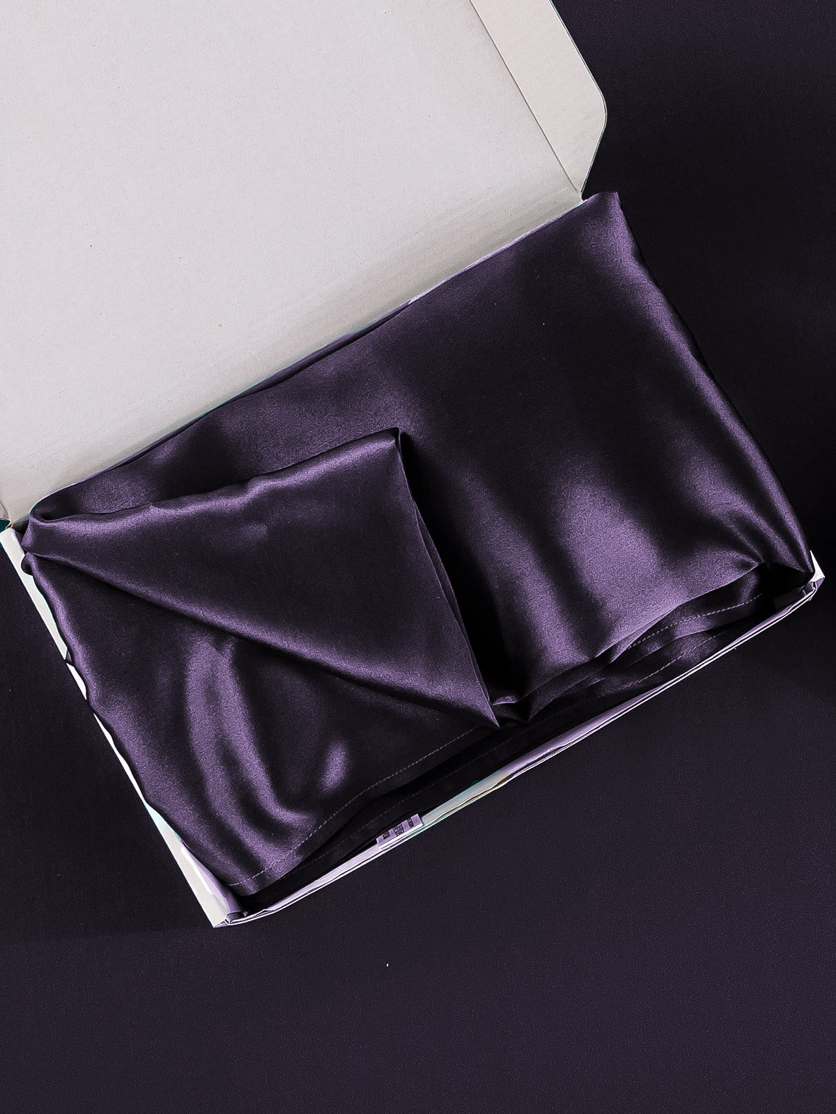 Soft 100% Silk Pillowcase with Hidden Zipper Closure