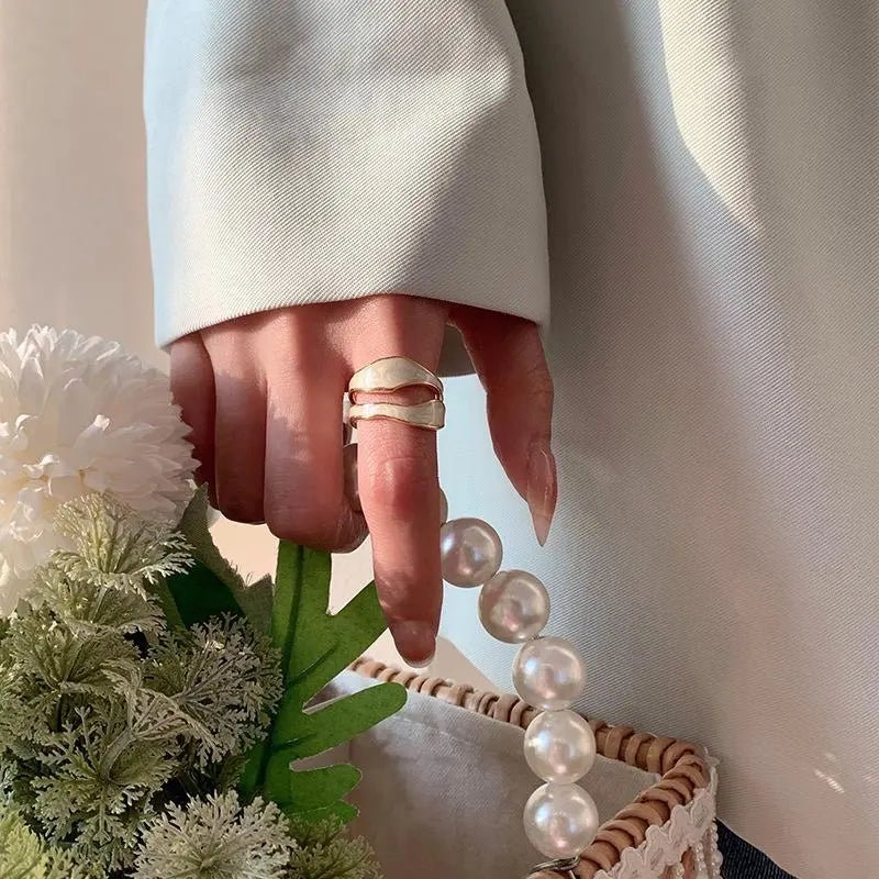Elegant Adjustable 14K Gold Band Ring