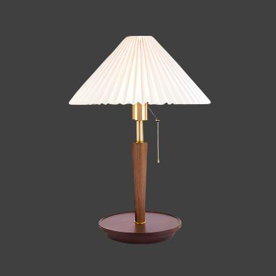 Classic Wooden Shade Table Lamp