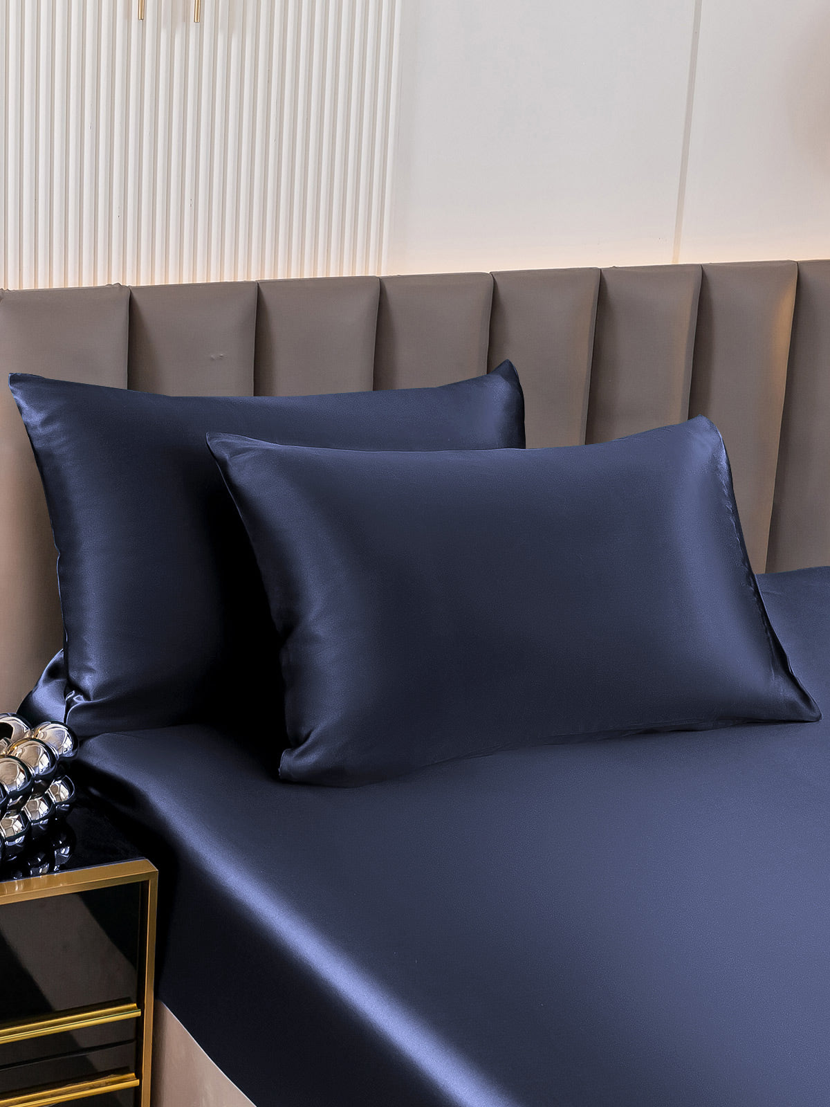 Soft Mulberry Silk Pillow Cases with Concealed Zipper - Fesara