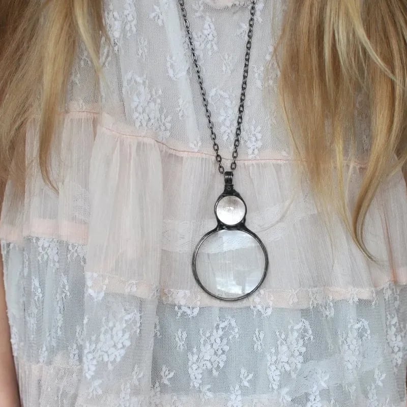 Elegant Magnifier Pendant Necklace