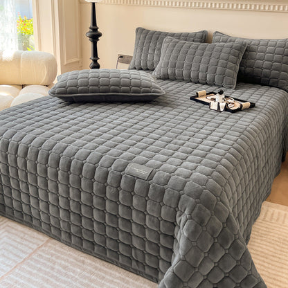 Cozy Plush Throw Blanket with Textured Pattern