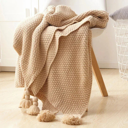 Cozy Wool Throw Blanket with Tassels - Fesara