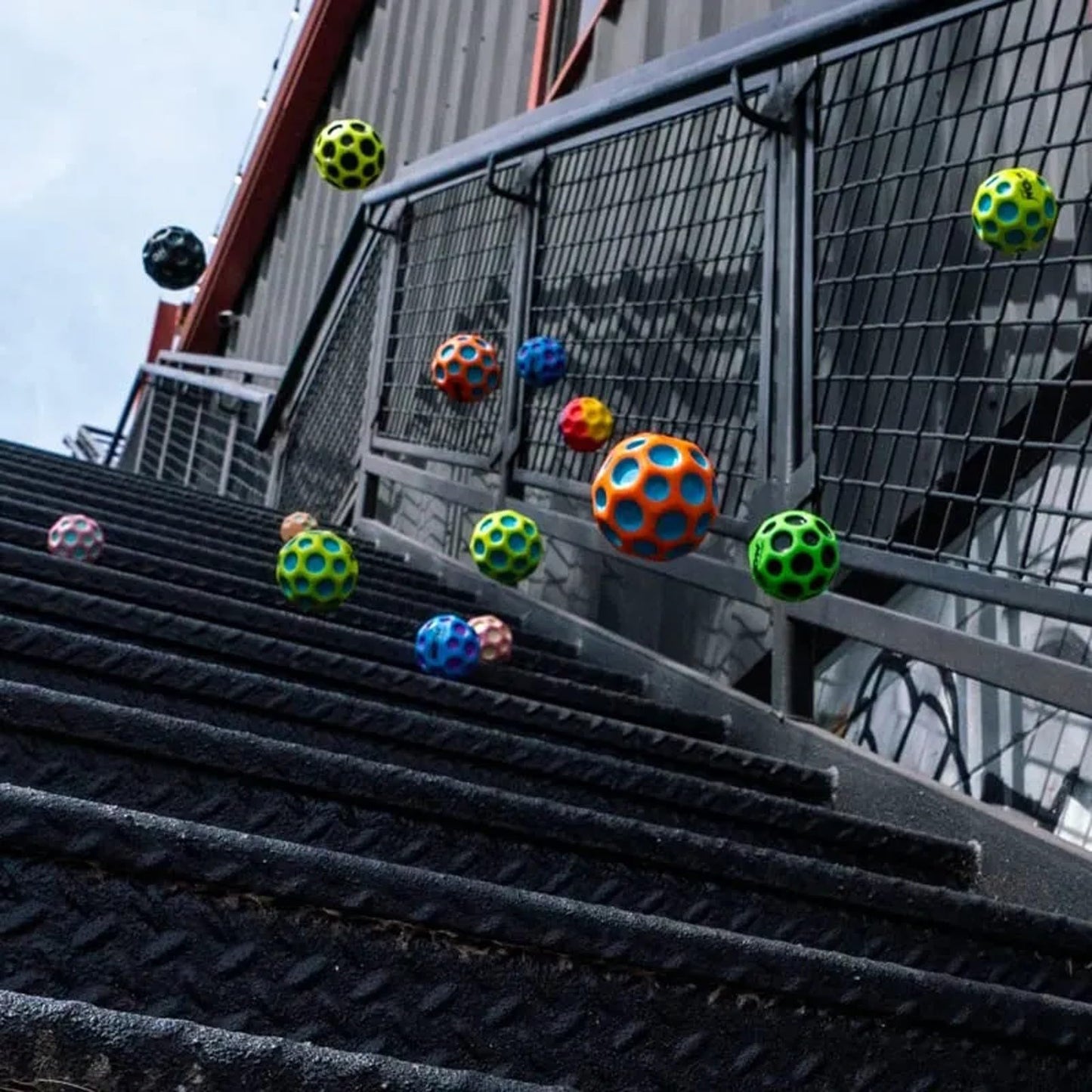 Fun Jumbo Inflatable Bouncy Ball Toy