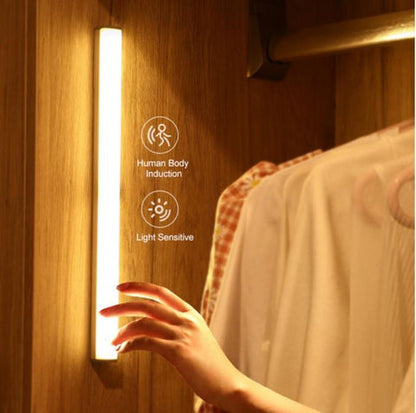 Smart LED Table Lamp with Cordless Motion Control - Fesara