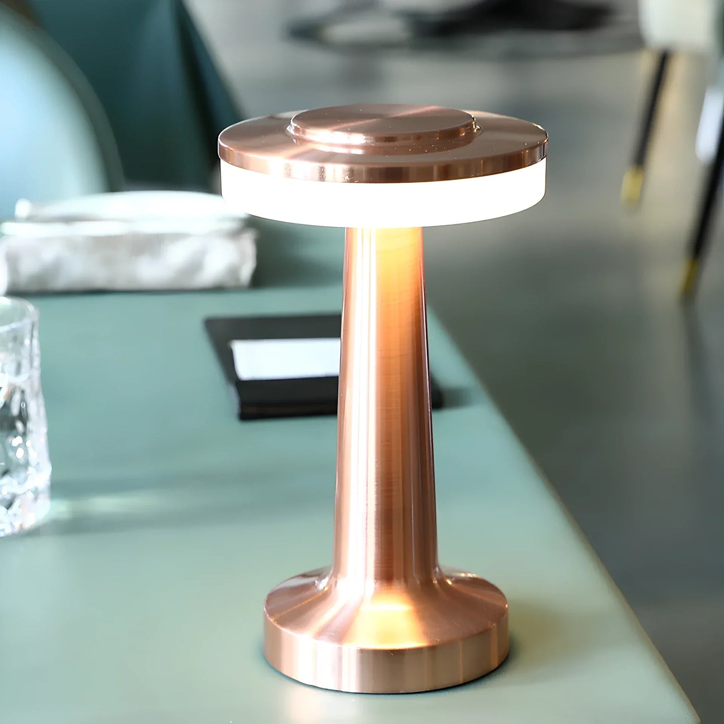 Compact Adjustable Desk Lamp Classic Vintage Style