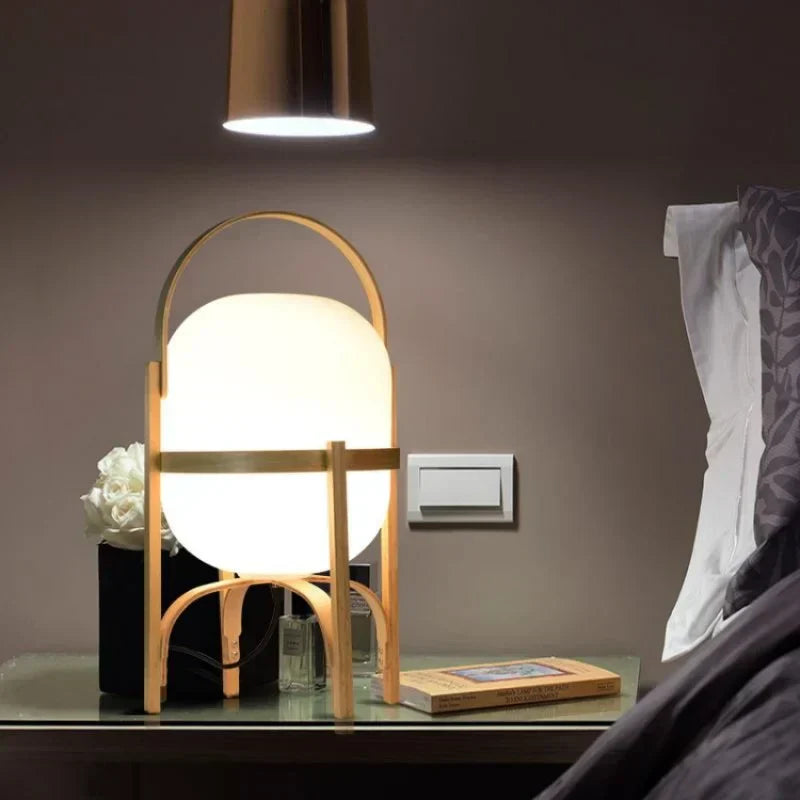 Classic Woven Basket Table Lamp
