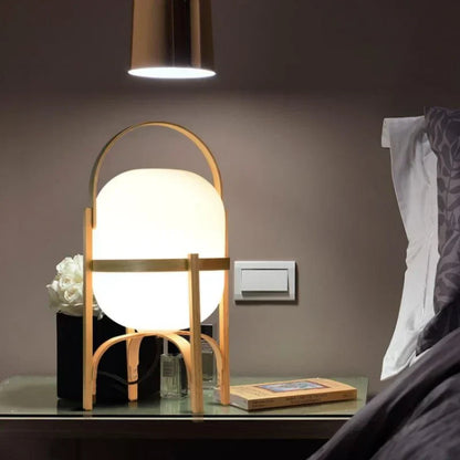 Classic Woven Basket Table Lamp