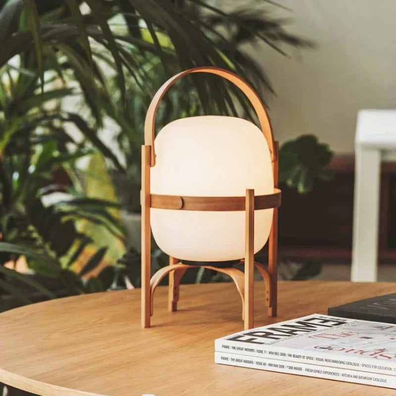 Classic Woven Basket Table Lamp