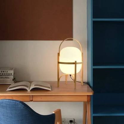 Classic Woven Basket Table Lamp