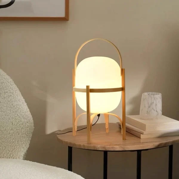 Classic Woven Basket Table Lamp