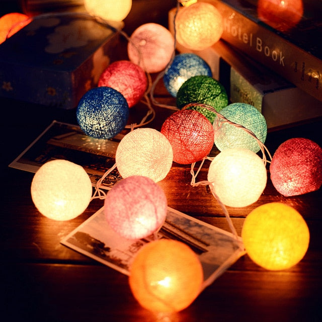 Fun Glow Cotton Ball Sling - LumiBall