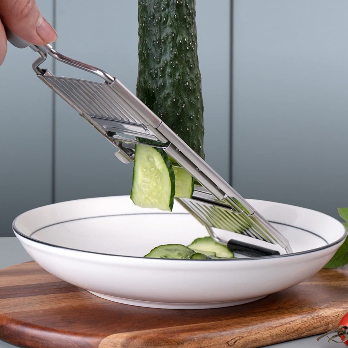 Fesara Easy Cut Kitchen Chopper with Replaceable Blades