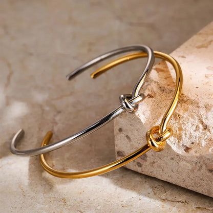 Elegant Twist Bracelet