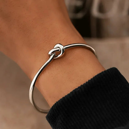 Elegant Twist Bracelet